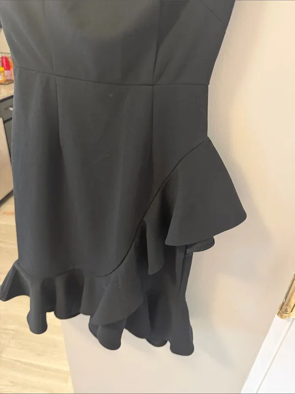 $99 NWT Selfie Leslie X Angel BIBA Black Ruffle Hem Dress – Size XS - Image 3