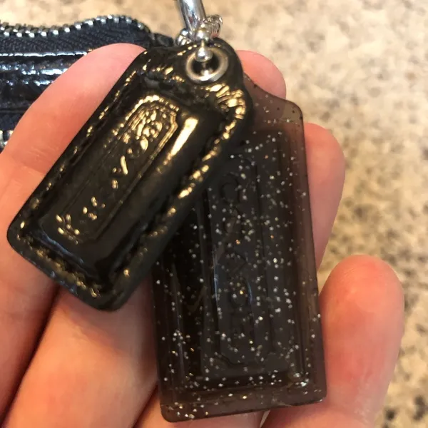 Coach Signature Poppy Black Patent Leather Clutch Hand Bag Purse - Image 4