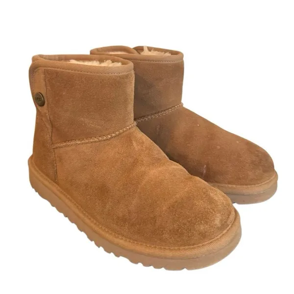 Ugg Jona Women’s snap closure short ankle boot size 6 - Image 2