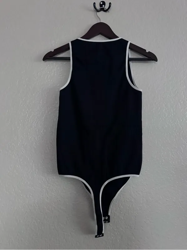 Guess • Bodysuit • Medium • Black White • Sleeveless - Image 7