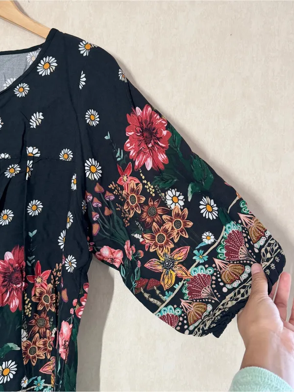 Natural Life Women’s Maribel Top Blouse Rayon in Black Floral Mushroom M - Image 6