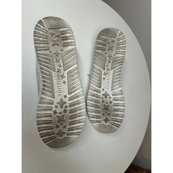 the HEYDUDE Women's Wendy Sox slip-on shoes in stone white 9 Comfy Casual - Image 6
