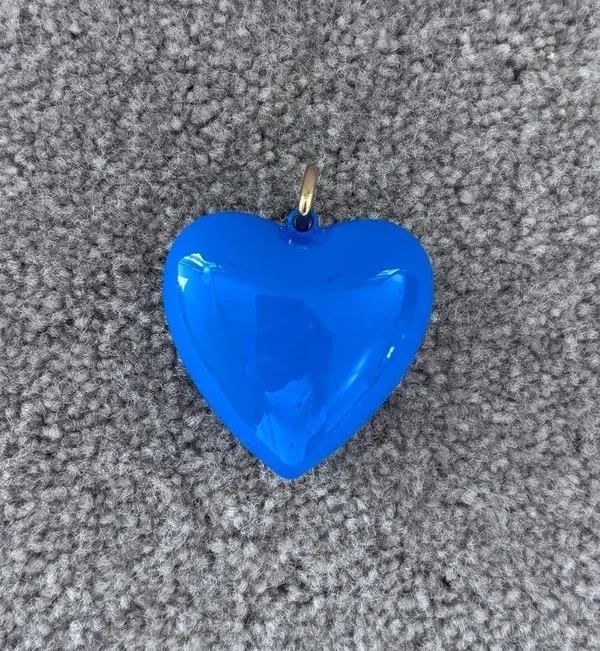 NWOT Roxanne Assoulin The Big Puffy Heart Charm In Blue - Image 2