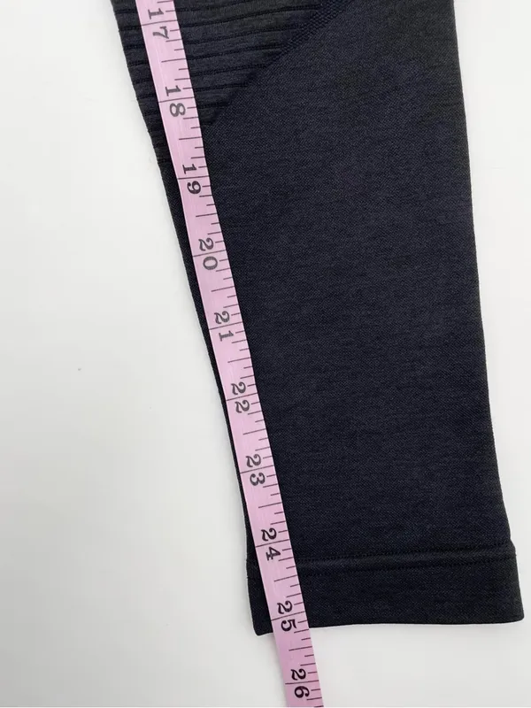 Acta Women's Black Seamless Moto Leggings Size Small Athleisure Workout Ribbed - Image 9