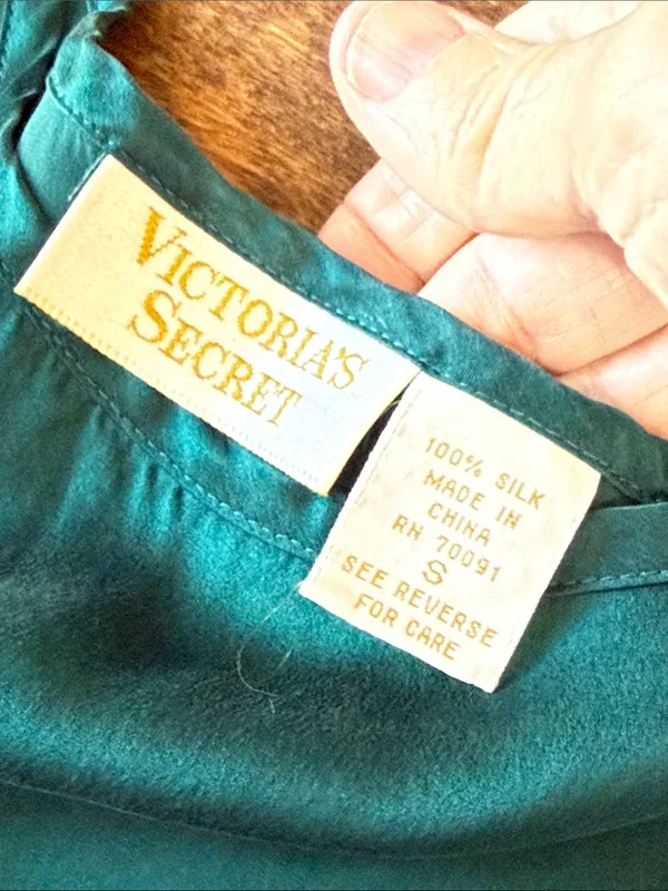 VICTORIA'S SECRET Gold Label Vintage Silk Camisole Emerald Green S Quiet Luxury - Image 4