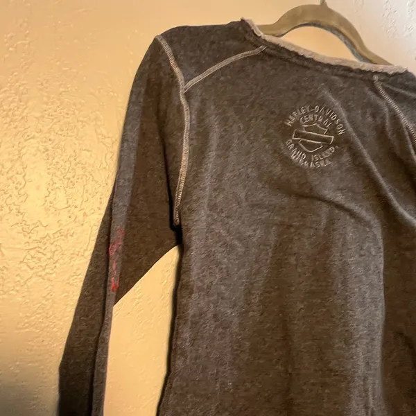 Y2K Harley-Davidson Gray Crew Neck Sweater with Logo Premium Longsleeve Graphic - Image 8