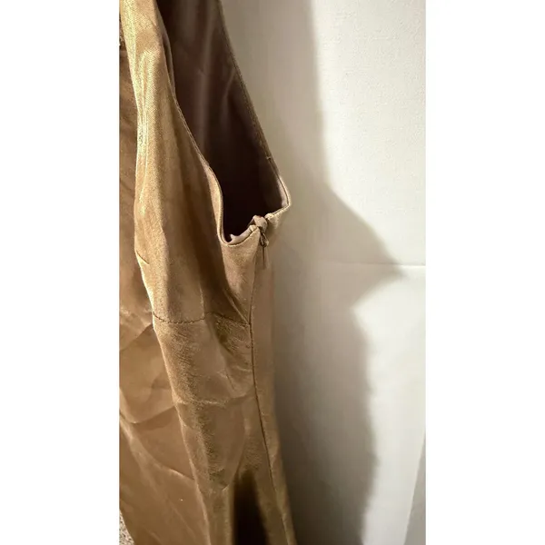 Davids Bridal Bronze Gold Metallic Beaded V-Neck Sleeveless Maxi Evening Gown - Image 4