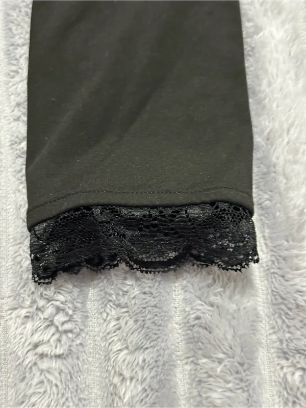 ReoRia Black Lace-Trim Long Sleeve Bodysuit - Image 2