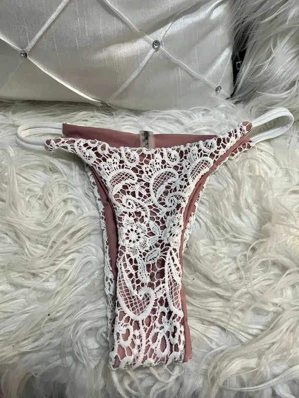 Bikini - Image 2