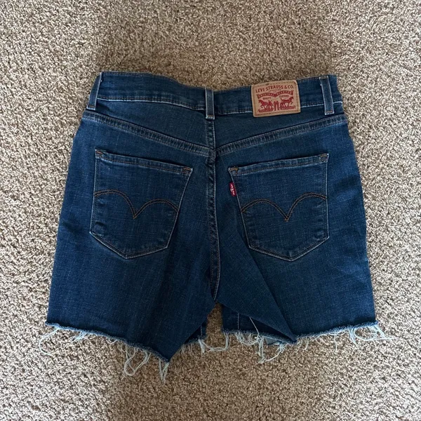 Levi’s Classic Bermuda Women’s Shorts - Image 2