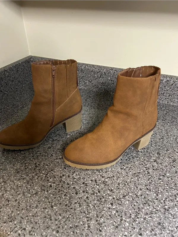 MIA Tan Suede Ankle Booties with Block Heel - Image 2