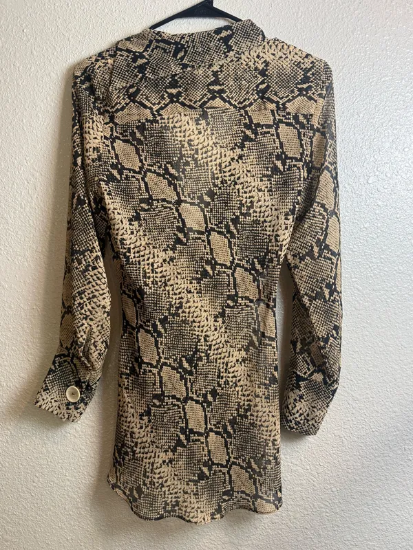 Zara Woman Snake Print Wrap‎ Blouse Beige Black Long Sleeve Size M - Image 3