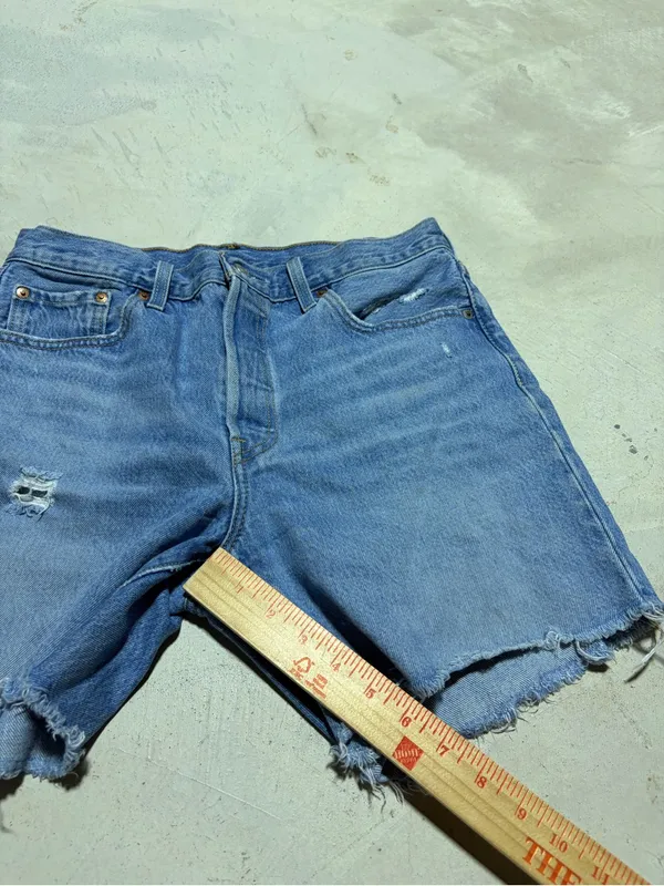 Levi’s premium denim 501 Classic Blue Denim Cutoff Shorts 29 - Image 3