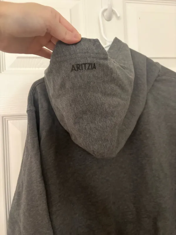 Aritzia Perfect Fit Hoodie - Image 3