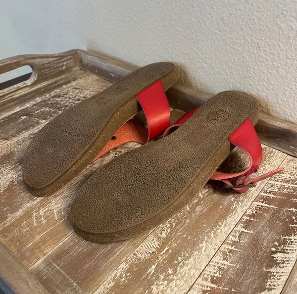 Blowfish Malibu Greco Red Dye Cut Leather Thong Style Slip-on Sandal Size 6.5 - Image 5