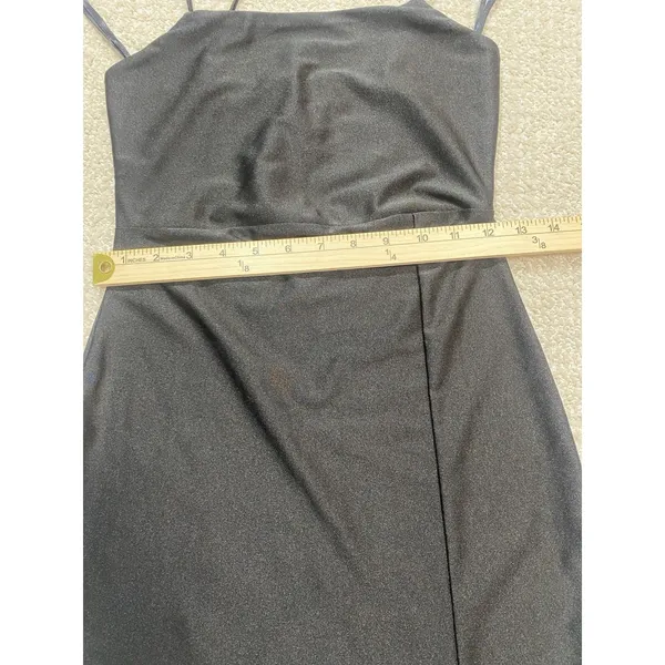 Elegant Black Strapless Bodycon Dress with Side Slit Size S - Image 13