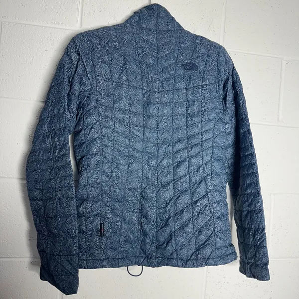The North Face Thermoball Puffer Jacket Womens Small Blue White Print Full Zip - Image 4
