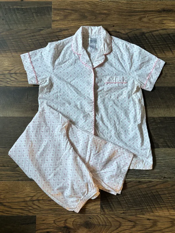 Vintage Short Sleeve Cotton Pajama Set with Pink Piping and Floral Motif Size M - Image 3