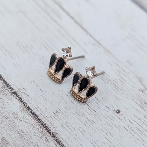 Crown Design Stud Earrings Dainty - Image 3