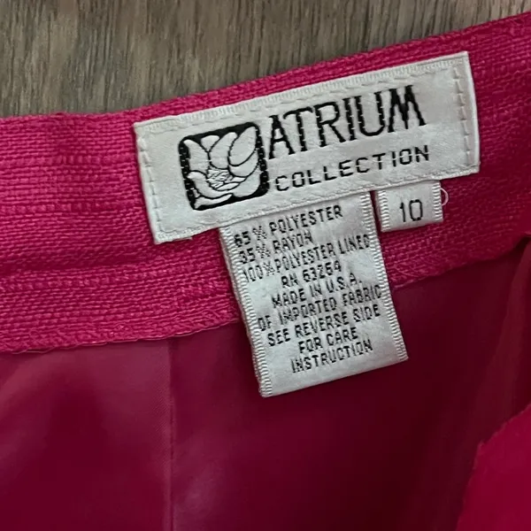 Women’s Size 10 Pink Atrium Collection 2 Piece Skirt Suit - Image 4