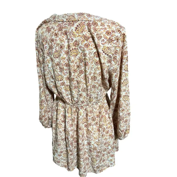 Isabel Maternity by Ingrid & Isabel Floral Tunic Top size Medium - Image 4
