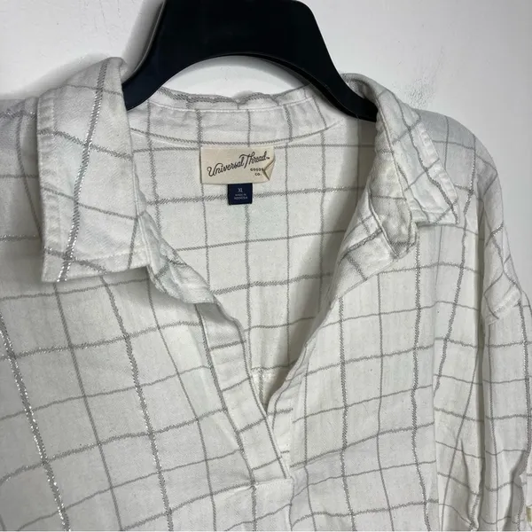Universal Threads white‎ & silver popover size XL - Image 3