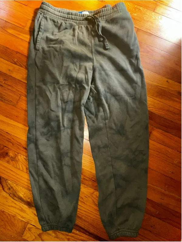 Old Navy Extra High-Waisted Vintage Style Specially Dyed Sweatpants Large - Image 3
