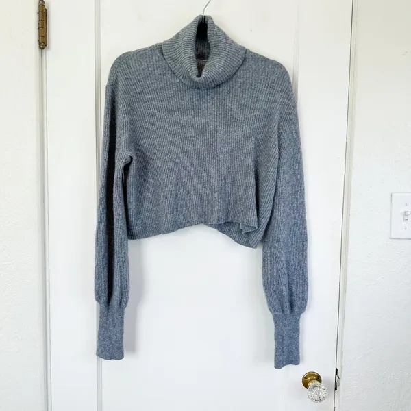 Reformation | Luisa 100% Cashmere Turtleneck Cropped Sweater in Grey size‎ Large - Image 4