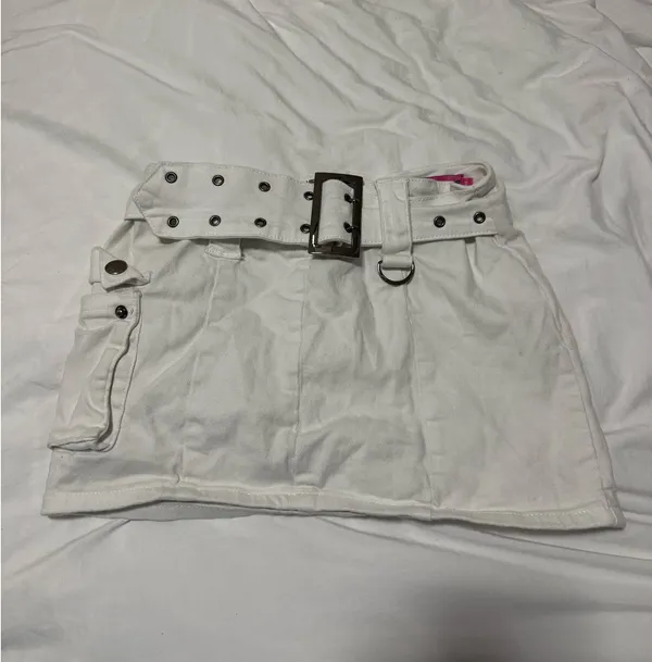 Edikted Low-Rise Mini Skirt - Image 3