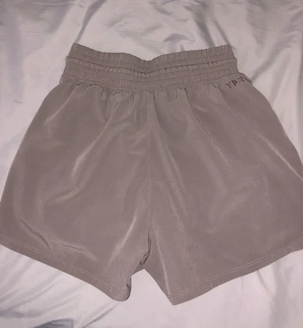 Abercrombie ypb workout shorts xxs - Image 2