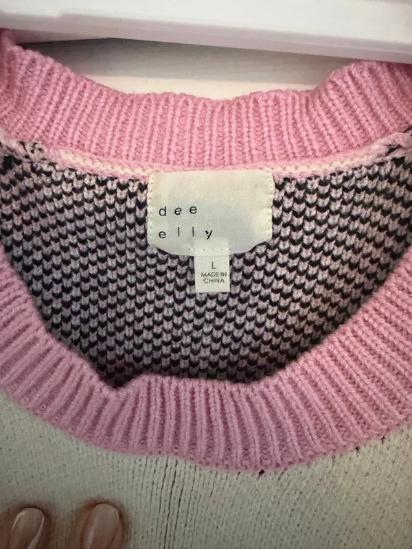 VICI Smiley Sweater - Image 3