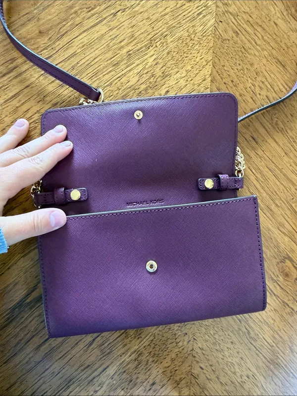Michael Kors Jet Travel Purse - Image 5