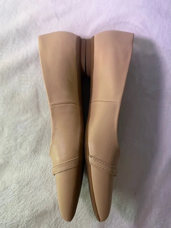 Giani Bernini Blush Nude Pointed-Toe Flats with Gold Hardware - Image 4