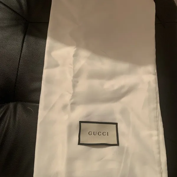 Preloved Gucci‎ dustbag. About 14x8.5 inches - Image 4