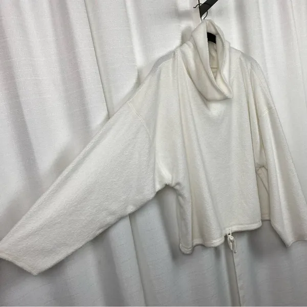 Aerie White Snowed In Fleece Mock Neck Pullover Sz.XL - Image 4