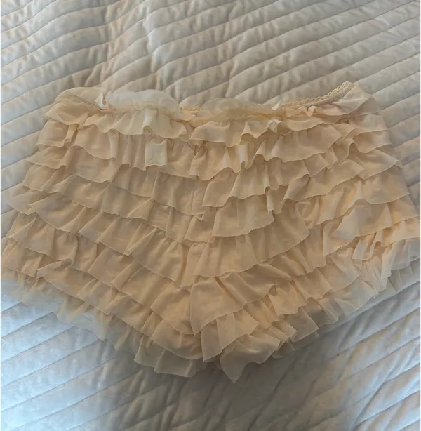 Outcast Bayley Shorts Off White - Image 2