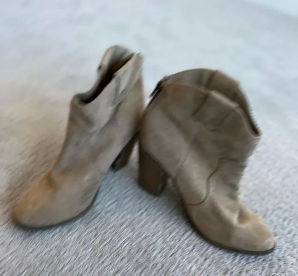 Cowgirl Boots Short - Image 3