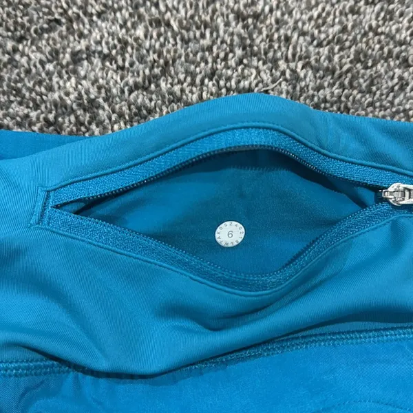 Lululemon shorts - Image 3