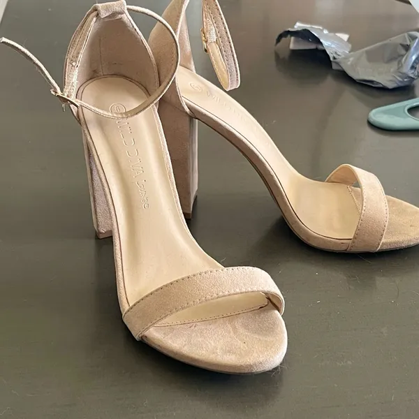 Wild Diva Nude Ankle Strap Block High Heel Open Toe Shoes 6 Faux Suede Wedding - Image 3