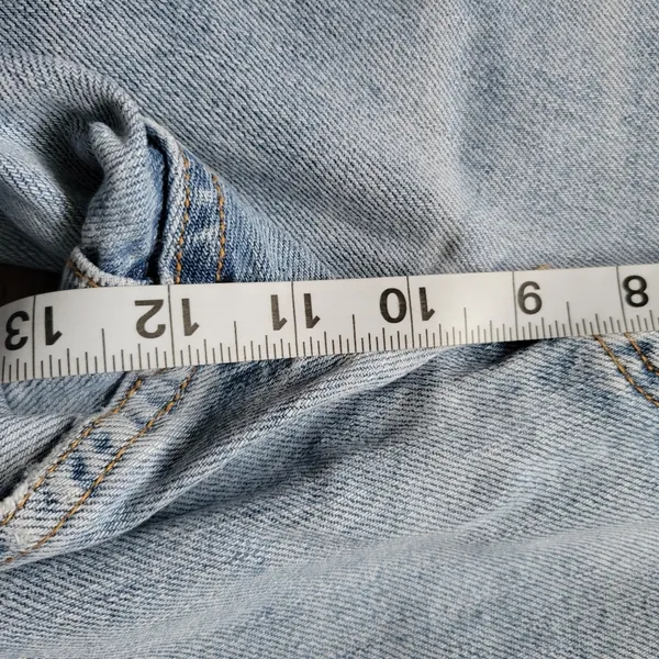 Levis y2k 550 relaxed tapered leg jeans size 14 - Image 10
