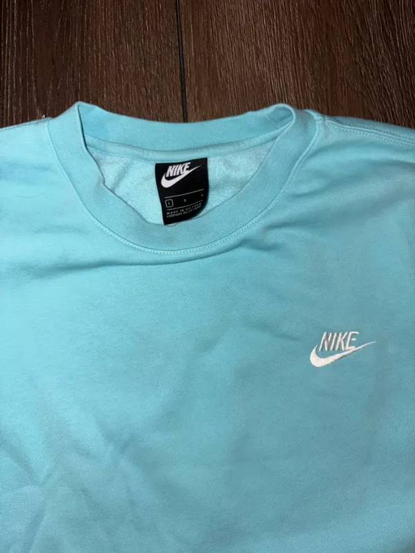 Nike Crewneck Sweatshirt - Image 2