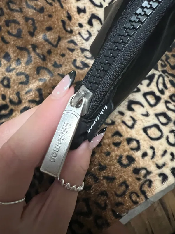Lululemon Belt Everywhere Bag Black - Image 3