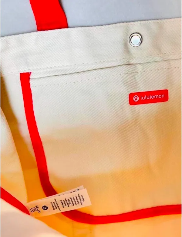 Lululemon Daily Multi Pocket Tote – Natural - Image 4