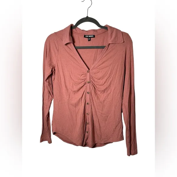 Steve Madden Ribbed Button Front Long Sleeve Top‎ Ruched Front Mauve Size M - Image 2