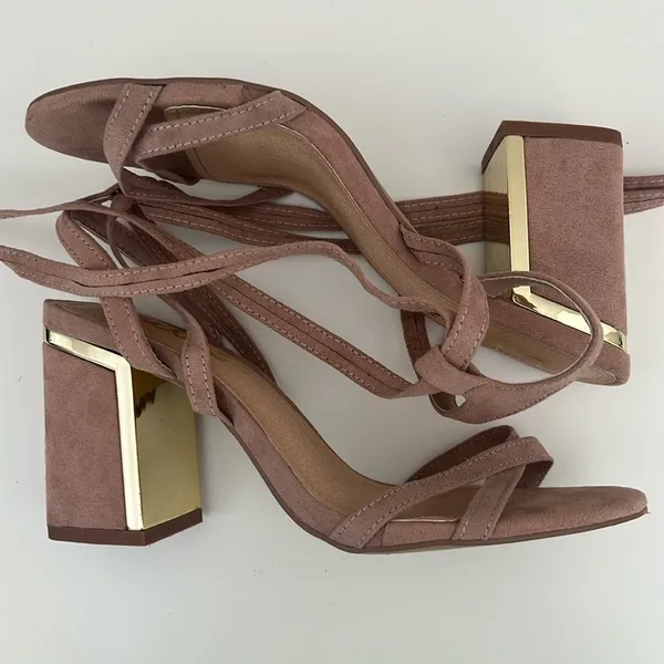 Lulu’s Suede Pink Gold Lace Up Strappy 3.5” Heel in Women’s Size 6.5 - Image 5