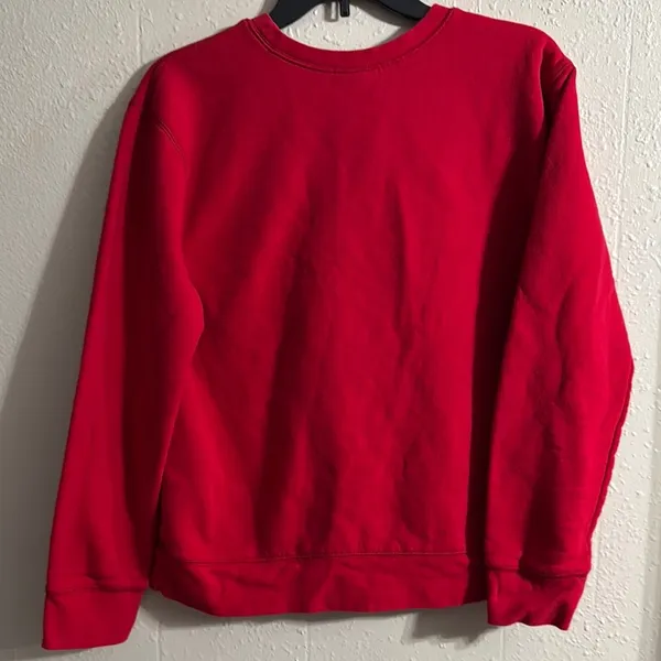 Everlast Crew Neck Sweater in Classic Red with Soft Knit Fabric - Image 4