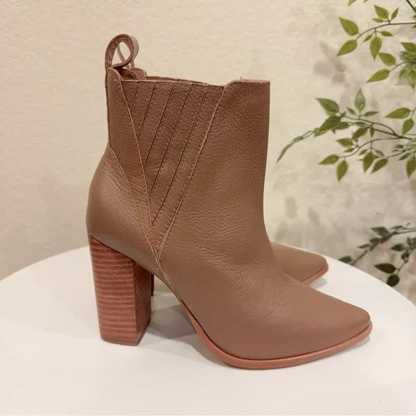 Kaanas Perm Cowboy Ankle Leather Boot in Honey NWOT Size 6M - Image 5