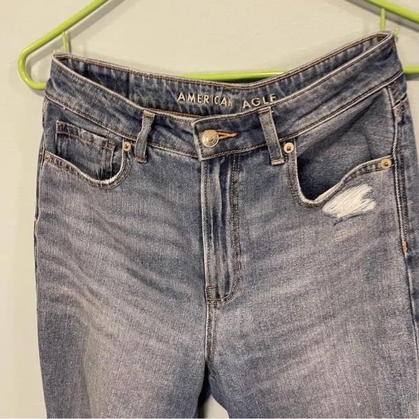 American Eagle Outfitters Light Blue Ripped Straight Leg Jeans high rise mom 4R - Image 3