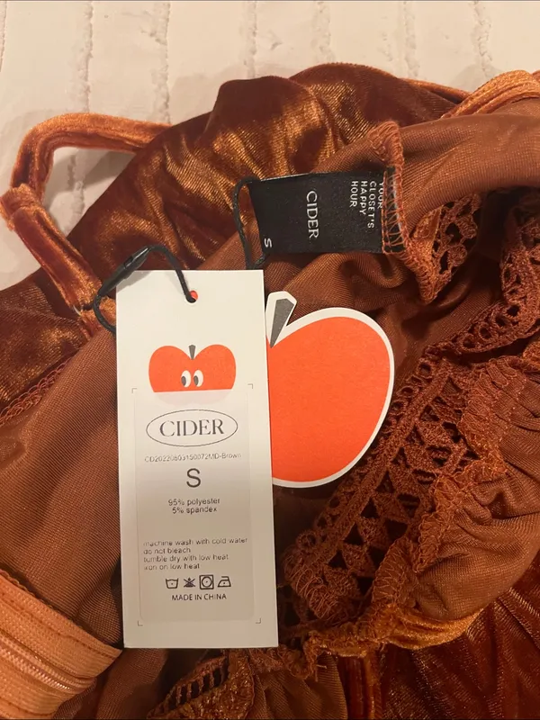 Cider Bronze velvet jumper size small NWT #12 - Image 11