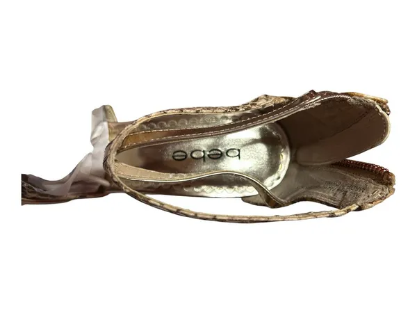 bebe cage multi-strap Metalic gold sandals with a snakeskin-textured look - Image 6
